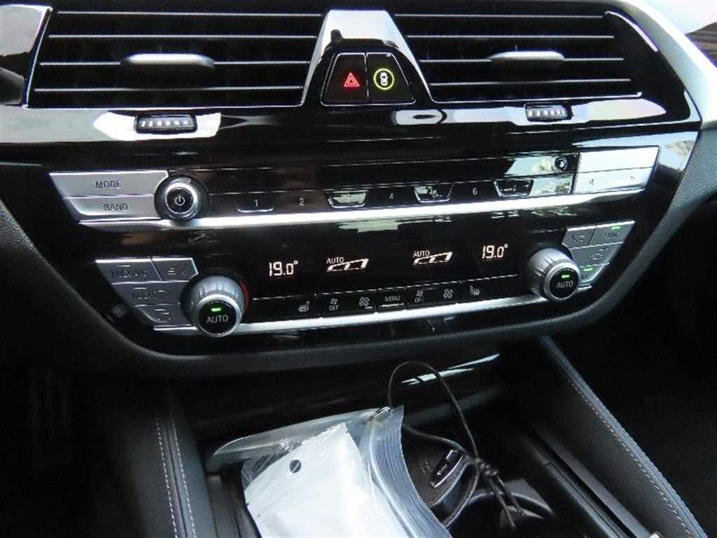 BMW 5시리즈 5시리즈 (G30) 520i M 스포츠 이미지 7