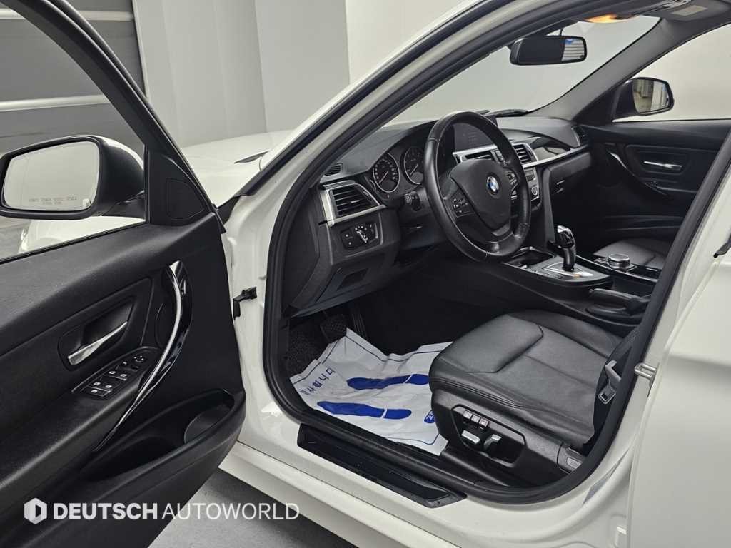 BMW 3시리즈 3시리즈 (F30) 320d 이미지 11