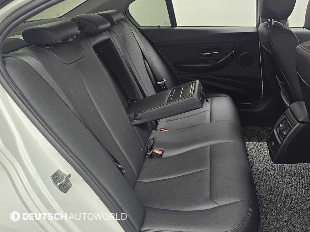 BMW 3시리즈 3시리즈 (F30) 320d 이미지 12