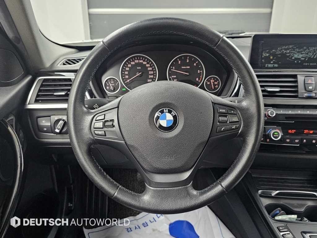 BMW 3시리즈 3시리즈 (F30) 320d 이미지 13