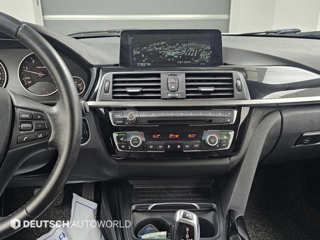 BMW 3시리즈 3시리즈 (F30) 320d 이미지 14
