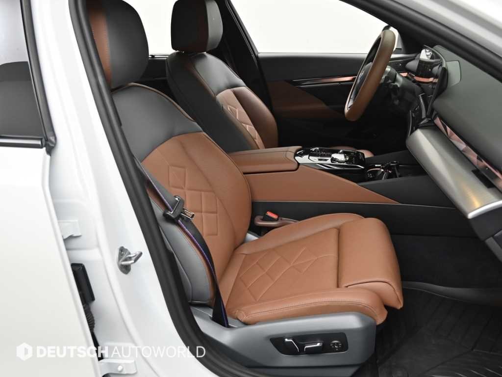BMW 5시리즈 5시리즈 (G60) 530i xDrive M 스포츠 프로 스페셜 에디션 이미지 10