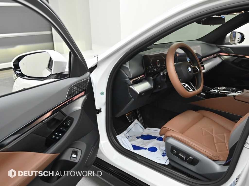 BMW 5시리즈 5시리즈 (G60) 530i xDrive M 스포츠 프로 스페셜 에디션 이미지 11