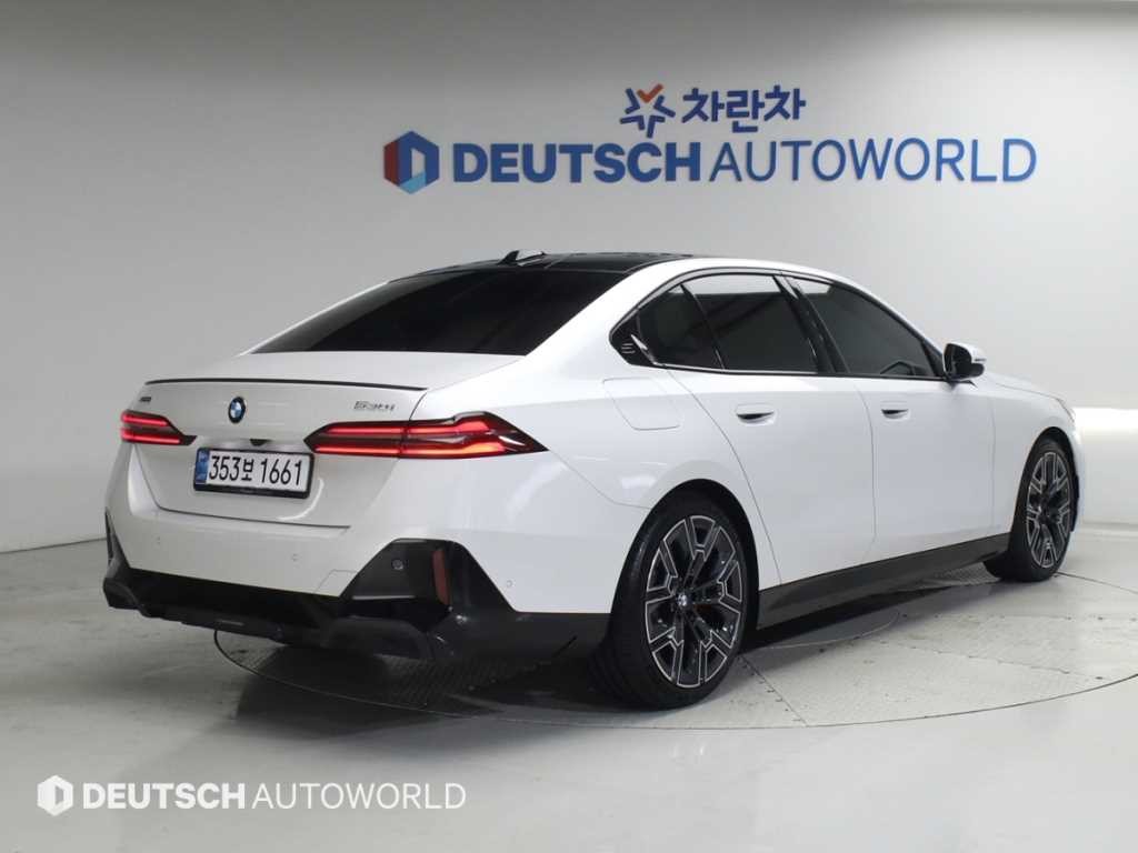 BMW 5시리즈 5시리즈 (G60) 530i xDrive M 스포츠 프로 스페셜 에디션 이미지 2