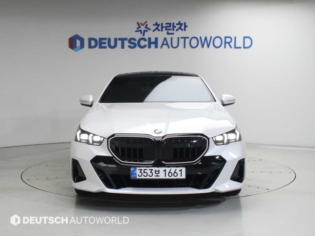 BMW 5시리즈 5시리즈 (G60) 530i xDrive M 스포츠 프로 스페셜 에디션 이미지 3