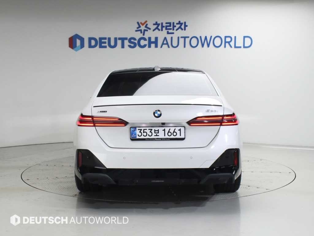 BMW 5시리즈 5시리즈 (G60) 530i xDrive M 스포츠 프로 스페셜 에디션 이미지 4