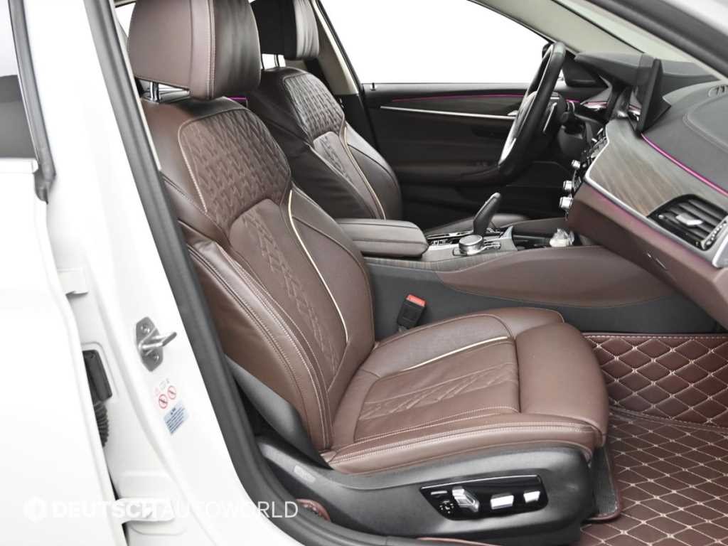 BMW 5시리즈 5시리즈 (G30) 530e 럭셔리 이미지 10