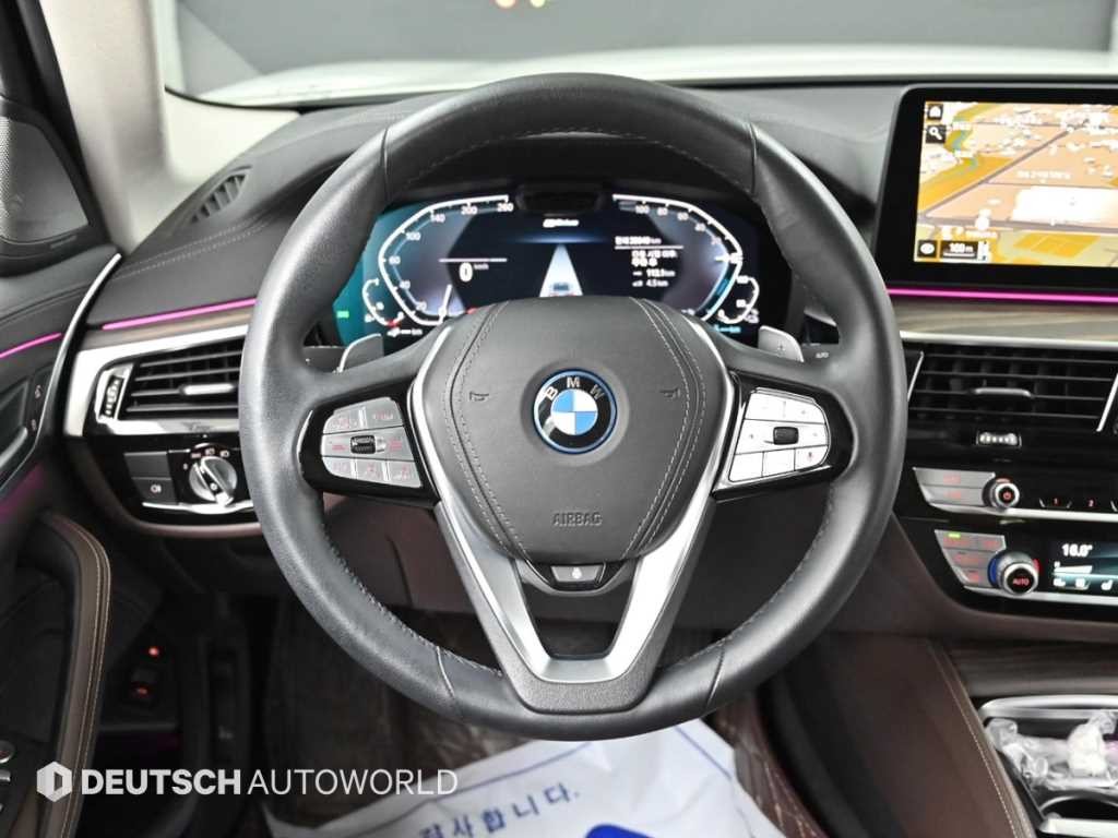 BMW 5시리즈 5시리즈 (G30) 530e 럭셔리 이미지 13