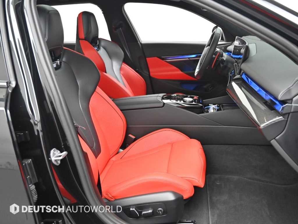 BMW 5시리즈 M5 7세대 4.4 투어링 이미지 10