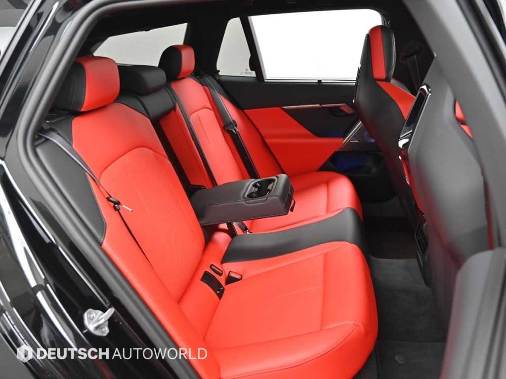 BMW 5시리즈 M5 7세대 4.4 투어링 이미지 12