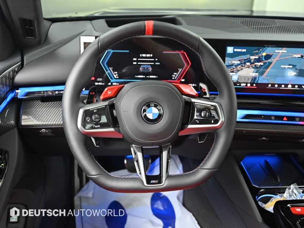 BMW 5시리즈 M5 7세대 4.4 투어링 이미지 13