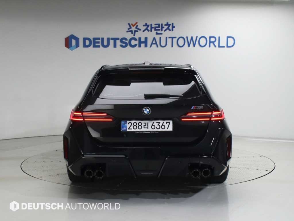 BMW 5시리즈 M5 7세대 4.4 투어링 이미지 4