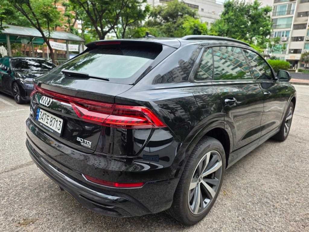 아우디 Q8 50 TDI 콰트로 프리미엄 이미지 6