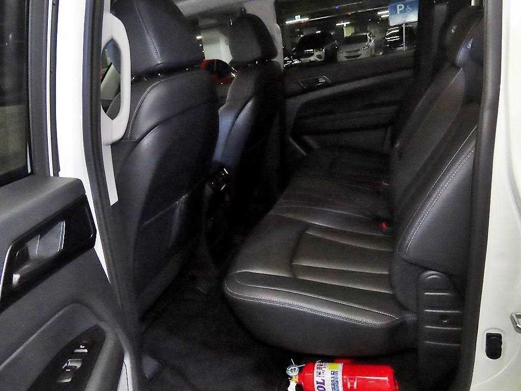 KG모빌리티(쌍용) 무쏘 무쏘(Q300) 가솔린 M7 4WD 이미지 7