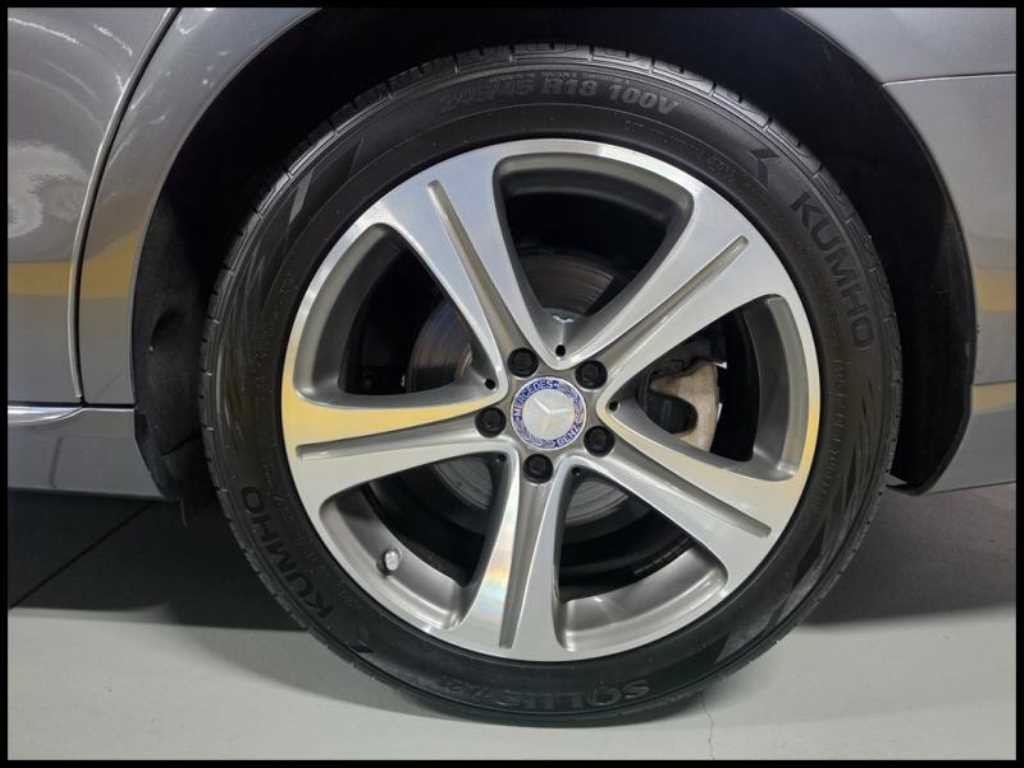 벤츠 E 클래스 E-클래스 W213 E300 아방가르드 이미지 13