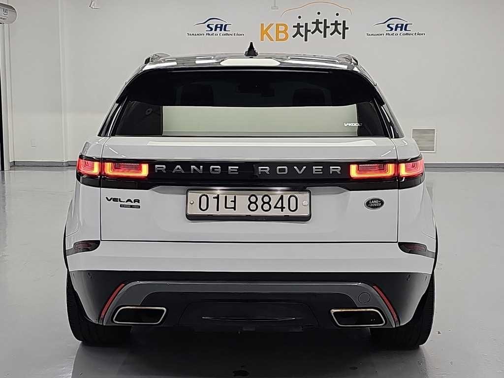 랜드로버 레인지로버 벨라 3.0 D300 R-다이나믹 HSE 이미지 3
