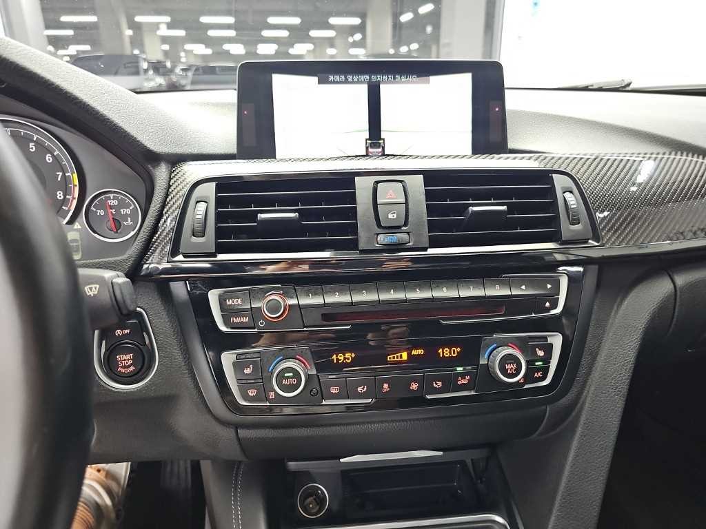 BMW 4시리즈 M4 (F82) 컨버터블 이미지 10