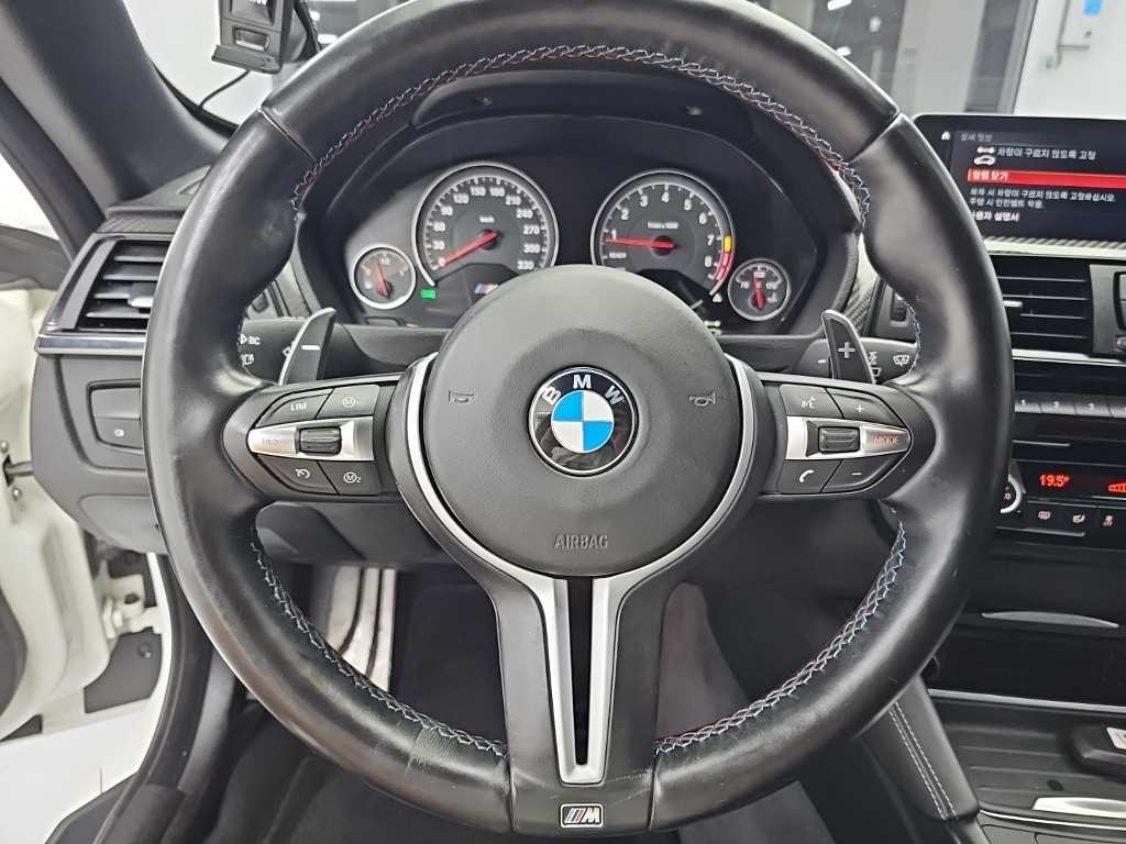 BMW 4시리즈 M4 (F82) 컨버터블 이미지 9
