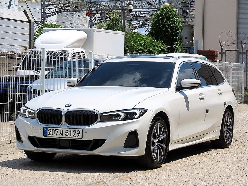 BMW 3시리즈 3시리즈 (G20) 320i 투어링 이미지 2