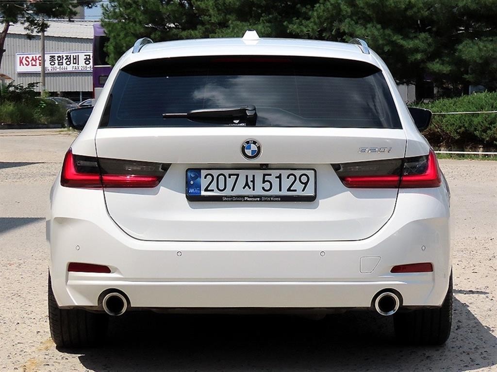 BMW 3시리즈 3시리즈 (G20) 320i 투어링 이미지 4