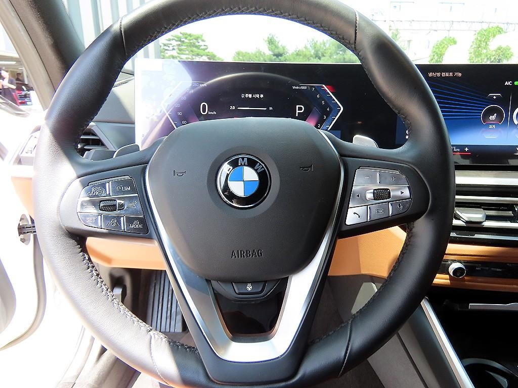 BMW 3시리즈 3시리즈 (G20) 320i 투어링 이미지 8