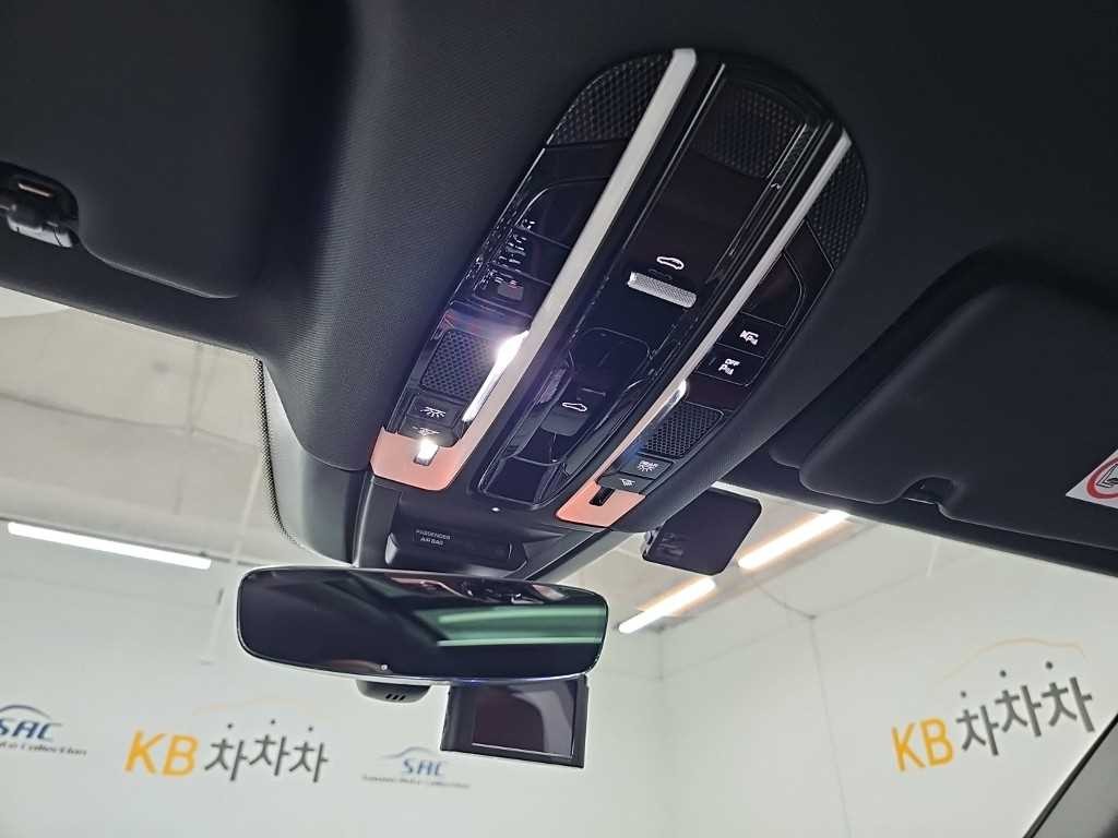 포르쉐 카이엔 카이엔(PO536) 3.0 플래티넘 에디션 이미지 17