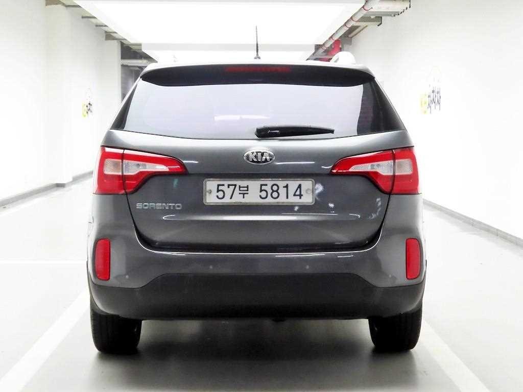 기아 쏘렌토 뉴 쏘렌토 R 2WD 2.0 트랜디 이미지 3