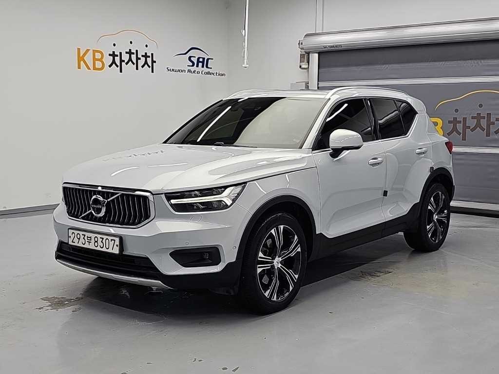 볼보 XC40 T4 4WD 인스크립션 이미지 1