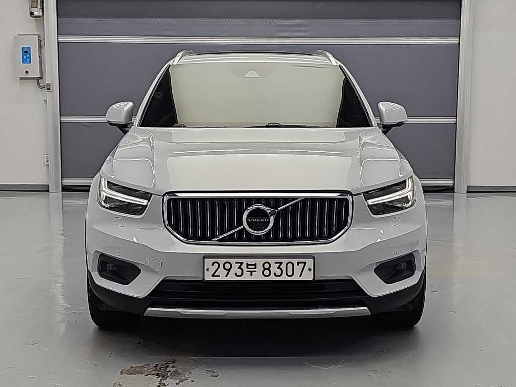 볼보 XC40 T4 4WD 인스크립션 이미지 2