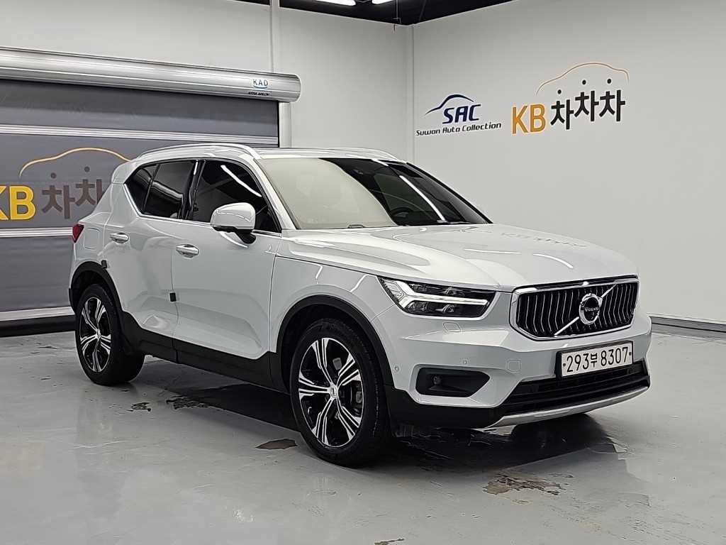 볼보 XC40 T4 4WD 인스크립션 이미지 4