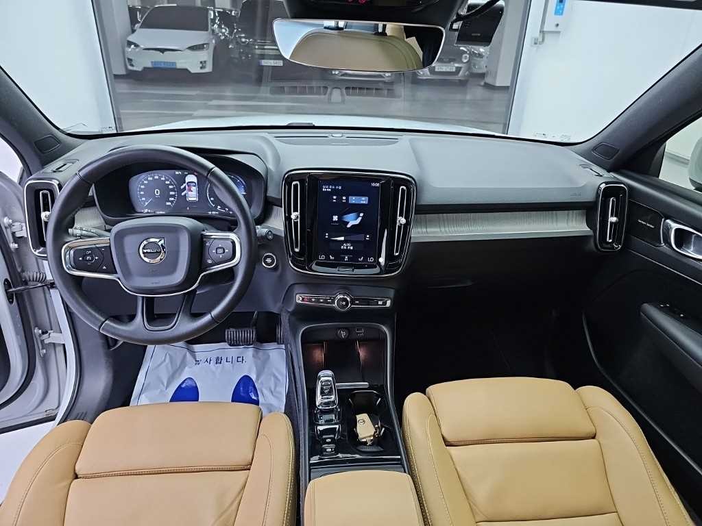 볼보 XC40 T4 4WD 인스크립션 이미지 7