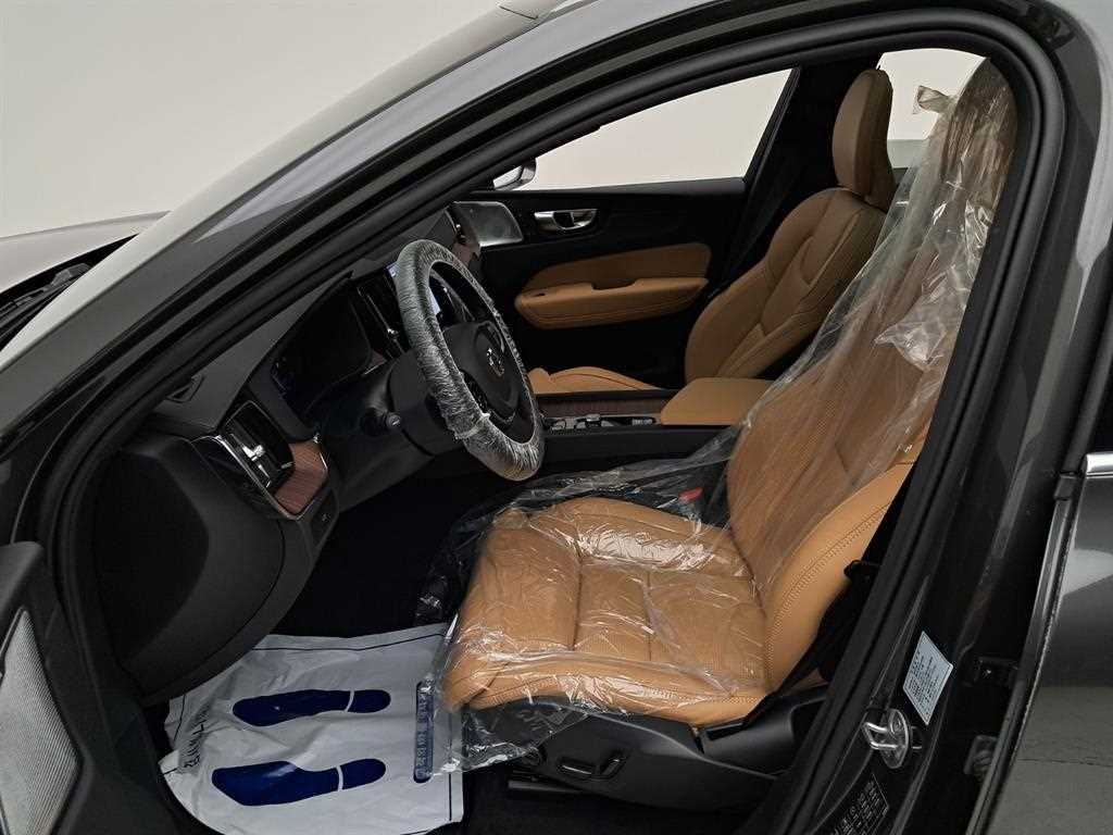 볼보 XC60 XC60(2세대) B6 AWD 얼티메이트 브라이트 이미지 11