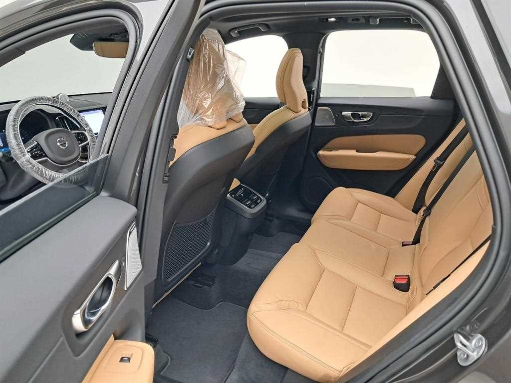 볼보 XC60 XC60(2세대) B6 AWD 얼티메이트 브라이트 이미지 12