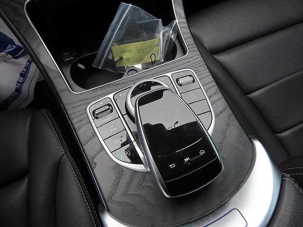 벤츠 C 클래스 C클래스 W205 C200 AMG LINE 이미지 13