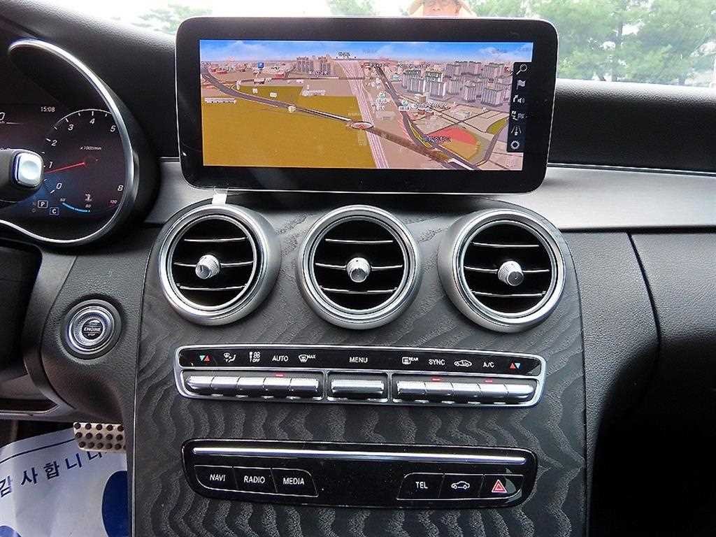 벤츠 C 클래스 C클래스 W205 C200 AMG LINE 이미지 14