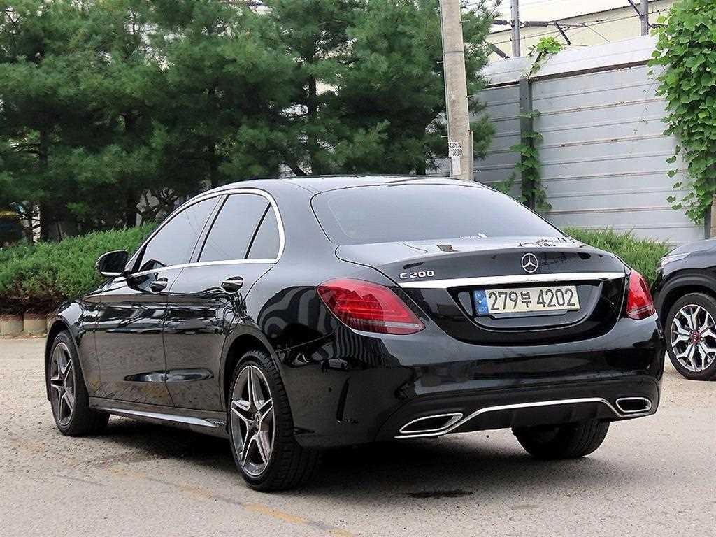 벤츠 C 클래스 C클래스 W205 C200 AMG LINE 이미지 3