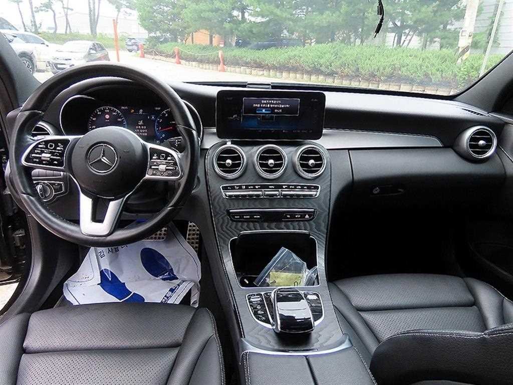 벤츠 C 클래스 C클래스 W205 C200 AMG LINE 이미지 7