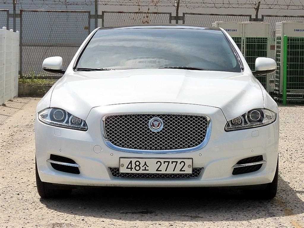 재규어 XJ XJ (X351) 3.0D 프리미엄 럭셔리 SWB 이미지 1