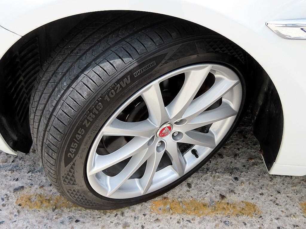 재규어 XJ XJ (X351) 3.0D 프리미엄 럭셔리 SWB 이미지 20