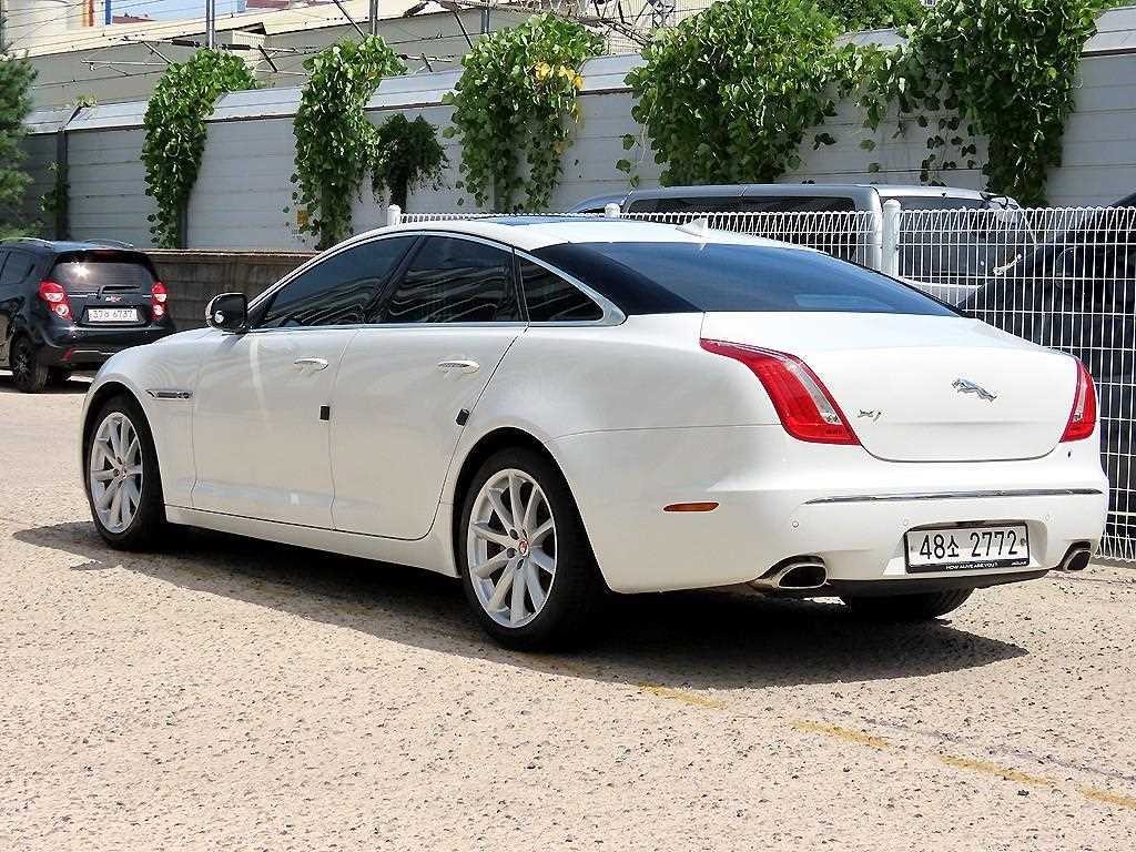 재규어 XJ XJ (X351) 3.0D 프리미엄 럭셔리 SWB 이미지 3
