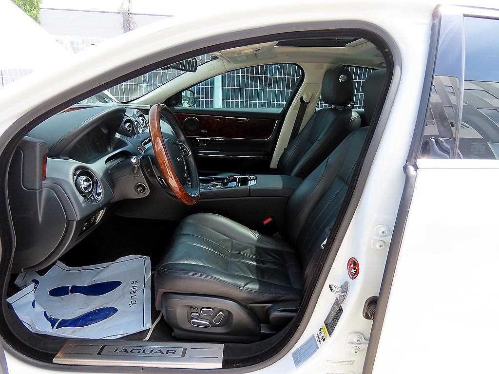 재규어 XJ XJ (X351) 3.0D 프리미엄 럭셔리 SWB 이미지 5