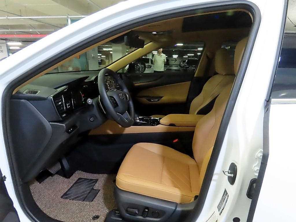 렉서스 NX NX 350h 력셔리 이미지 6