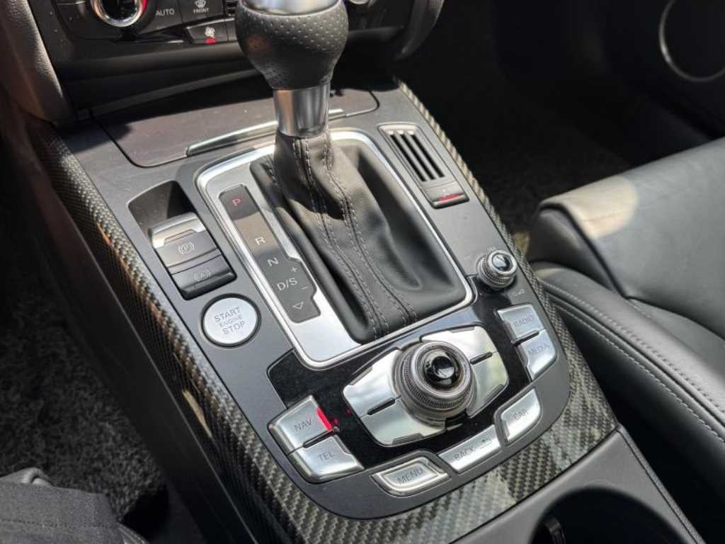 아우디 RS5 4.2 FSI 콰트로 이미지 15