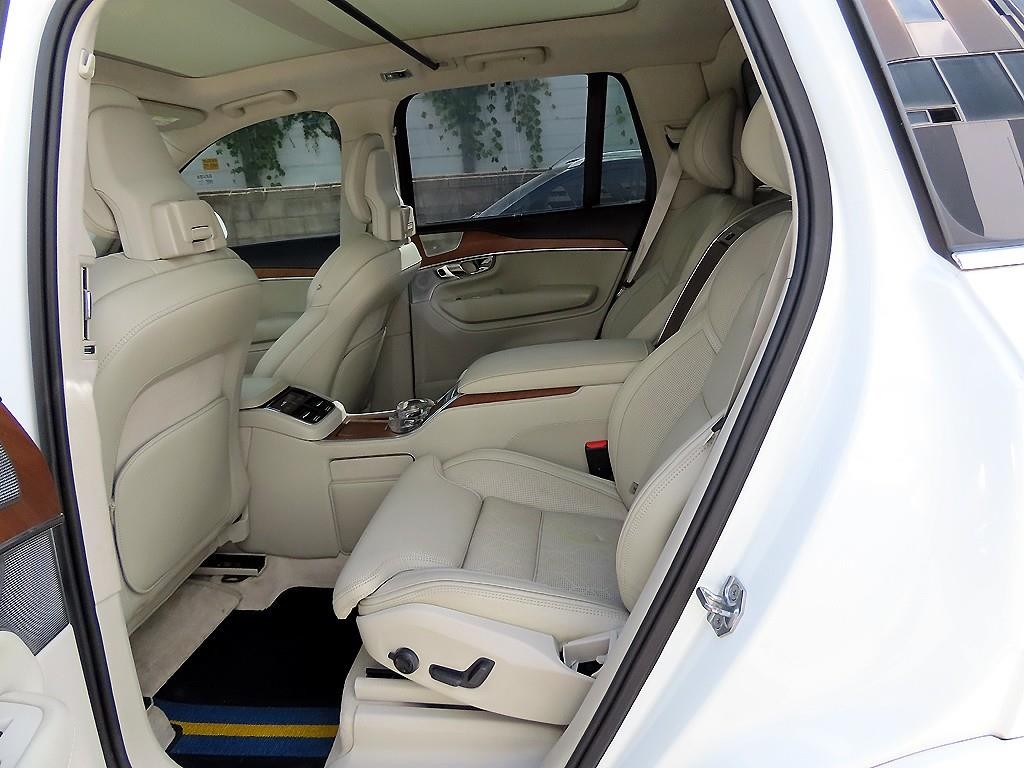 볼보 XC90 XC90 2세대 2.0 T8 AWD 엑셀런스 이미지 6