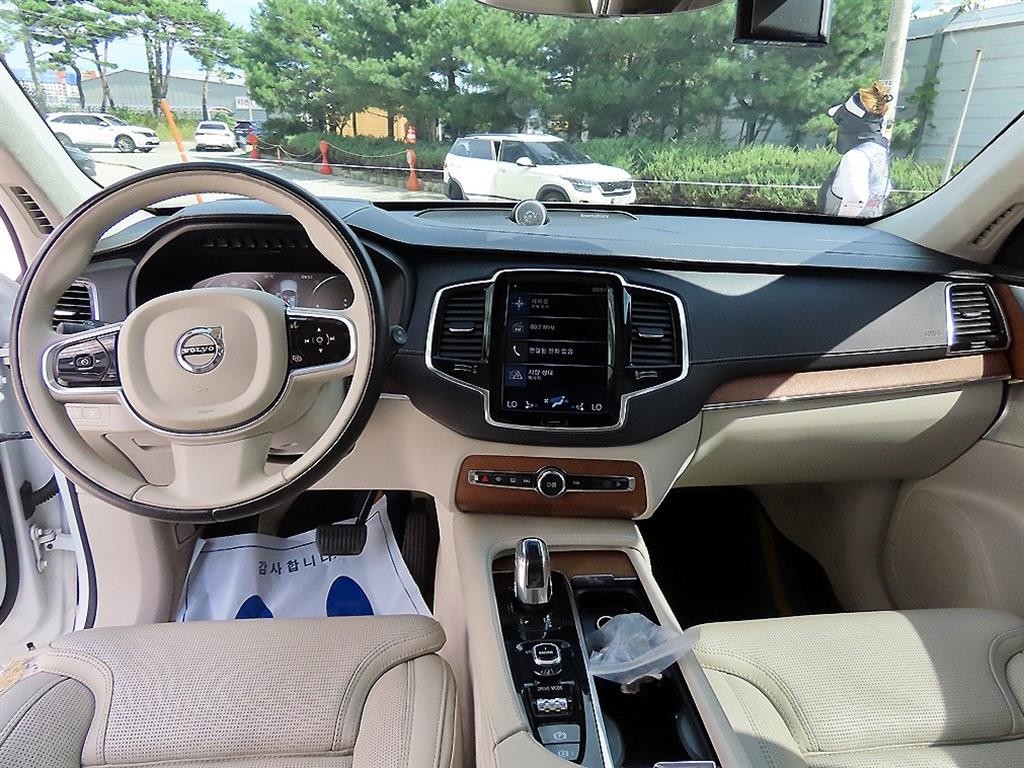 볼보 XC90 XC90 2세대 2.0 T8 AWD 엑셀런스 이미지 7