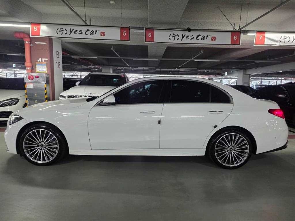 벤츠 C 클래스 C클래스 W206 C300 AMG 라인 이미지 3