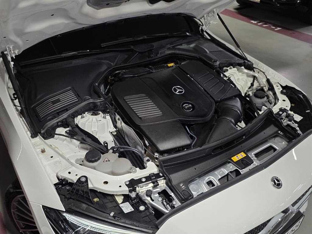 벤츠 C 클래스 C클래스 W206 C300 AMG 라인 이미지 6