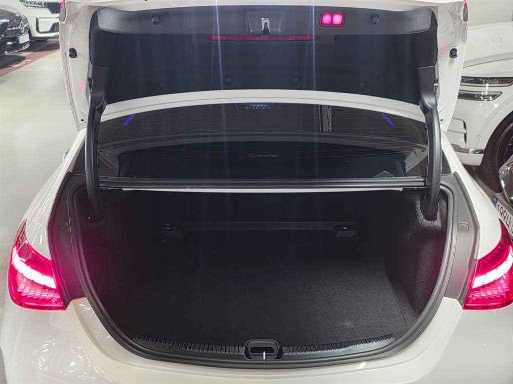 벤츠 C 클래스 C클래스 W206 C300 AMG 라인 이미지 7