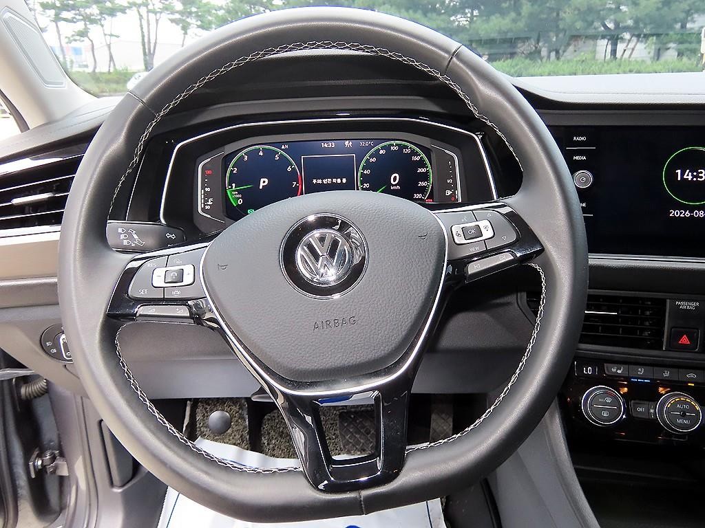 폭스바겐 제타 올 뉴 제타 1.4 TSI 프레스티지 이미지 8