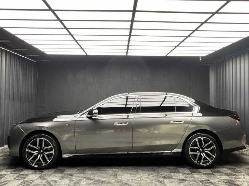 BMW 7시리즈 7시리즈 (G70) 740i sDrive M 스포츠 이미지 4